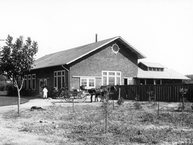 Historic photo of the Vet Science building at UC Davis.