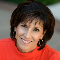 Portrait of Michele Smith.